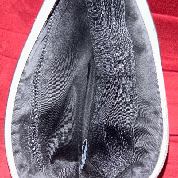 NWOT Nine West Clutch / Wristlet - Picture 5 of 5